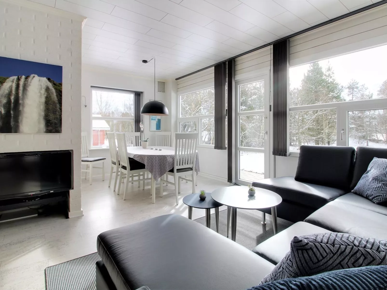 "Gwen" - 2.7km from the sea-Binnen