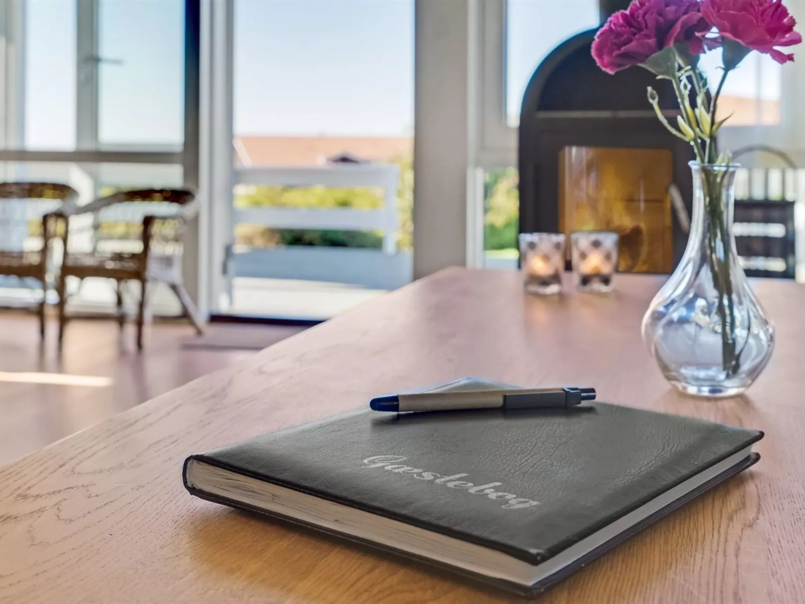 "Brynjolf" - 350m to the fjord-Binnen