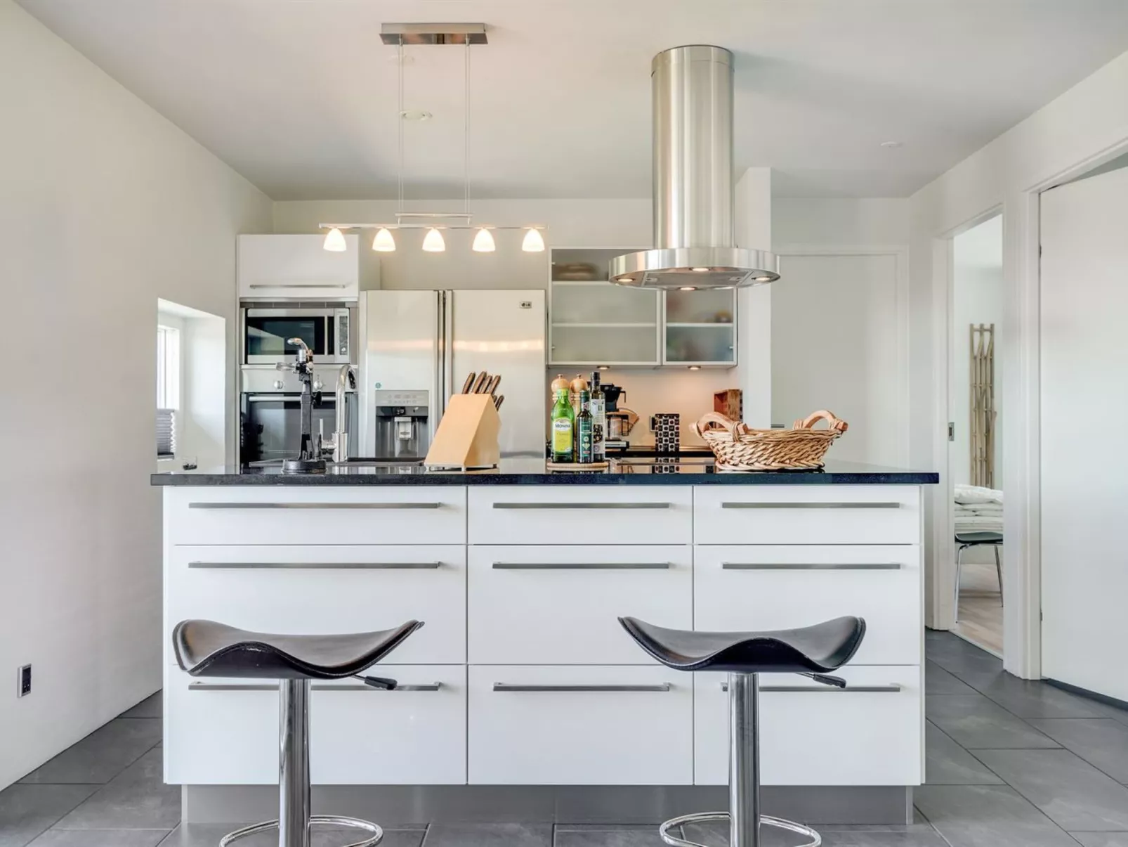 "Hans" - 700m from the sea-Binnen