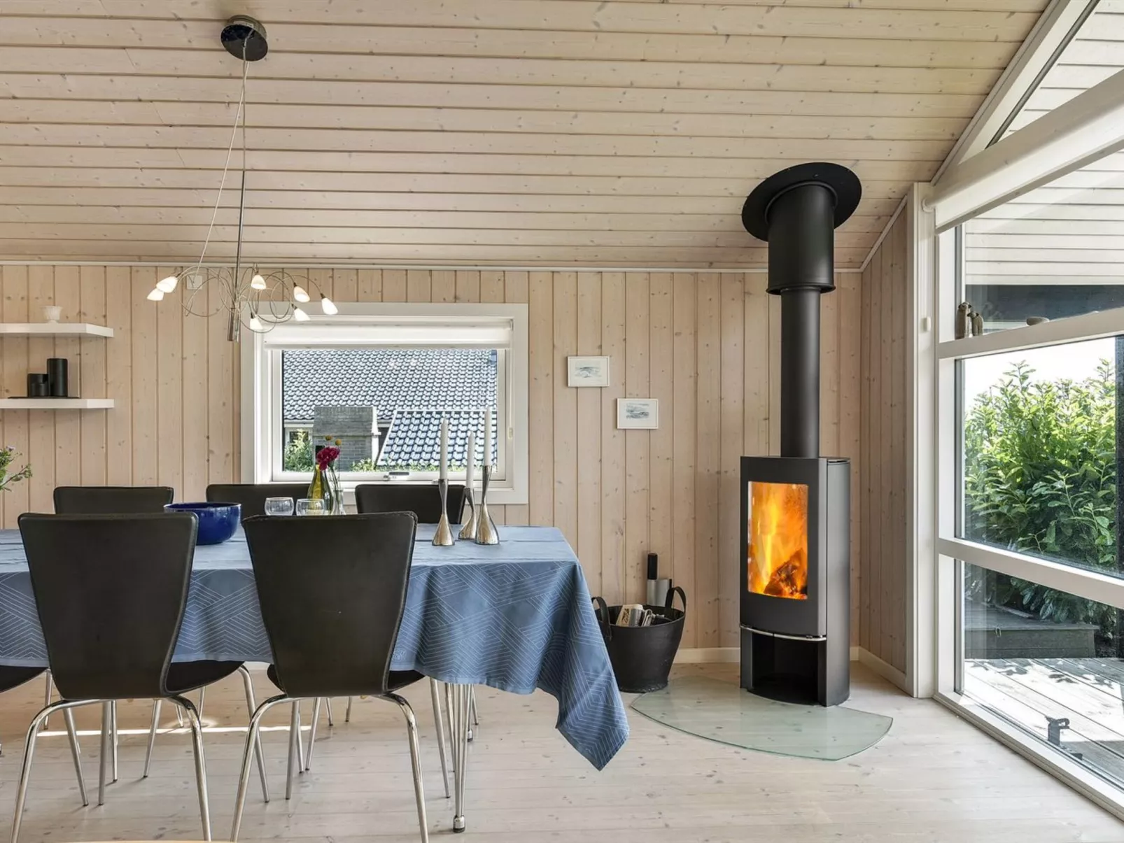 "Rathi" - 250m from the sea-Binnen