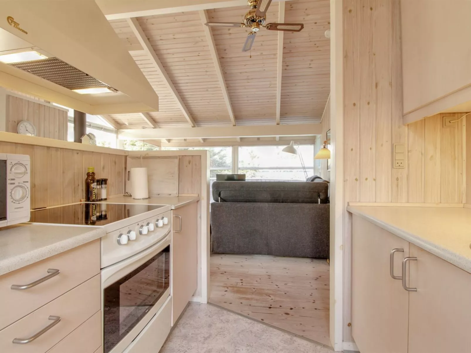 "Siegrid" - 250m from the sea-Binnen