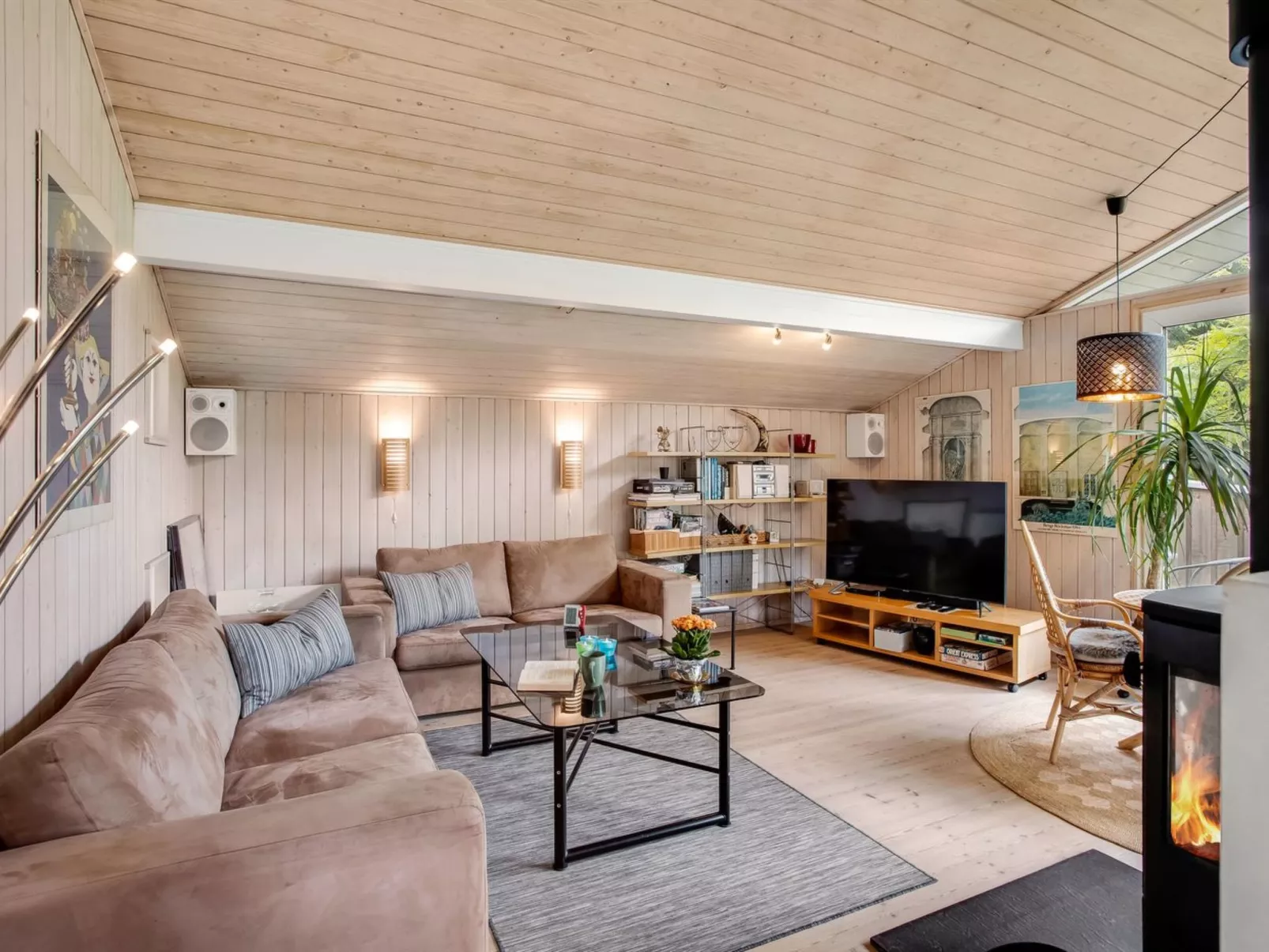 "Fatlinda" - 1km from the sea-Binnen