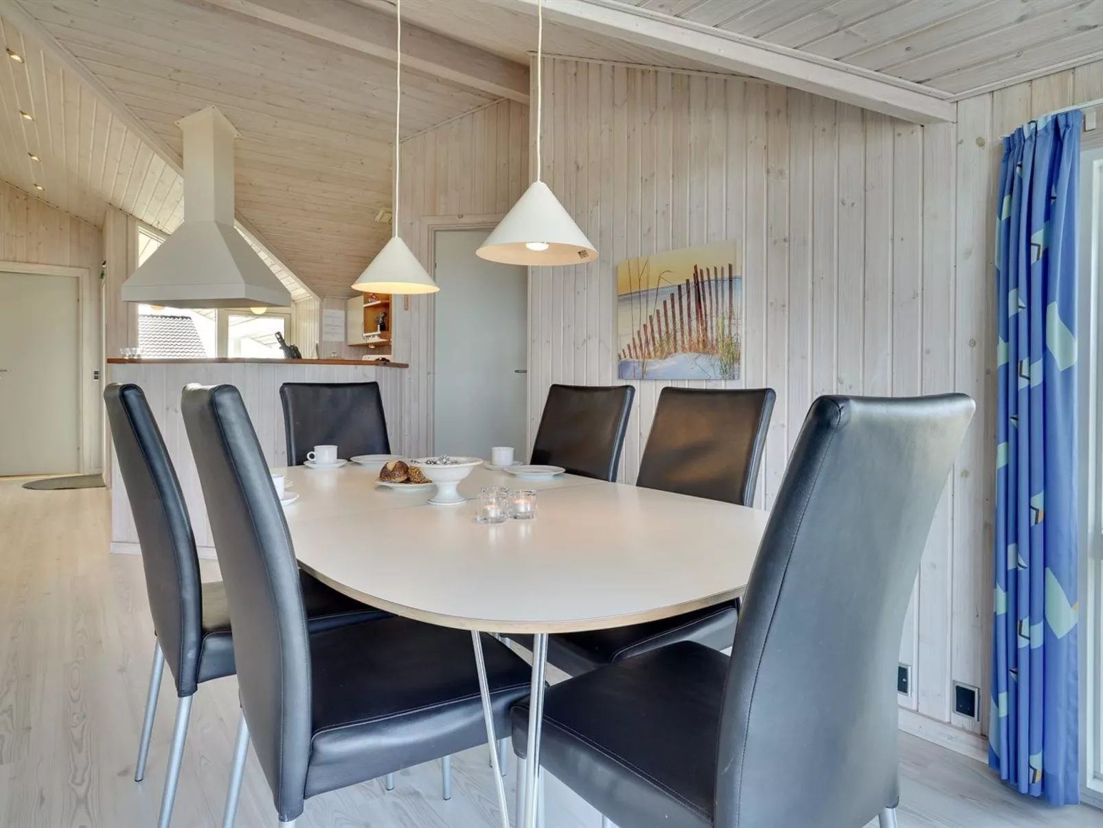 "Zaga" -  from the sea-Binnen