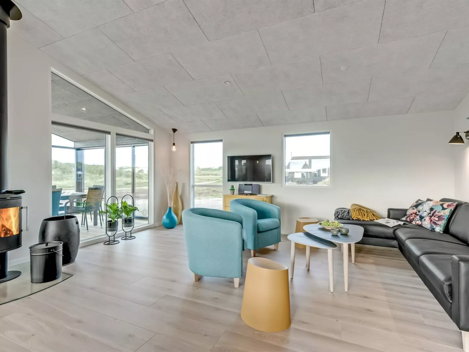 "Birger" - 300m from the sea-Binnen