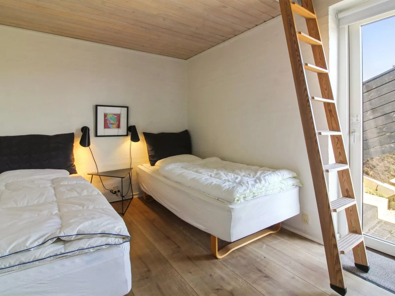 "Judeth" - 300m from the sea-Binnen