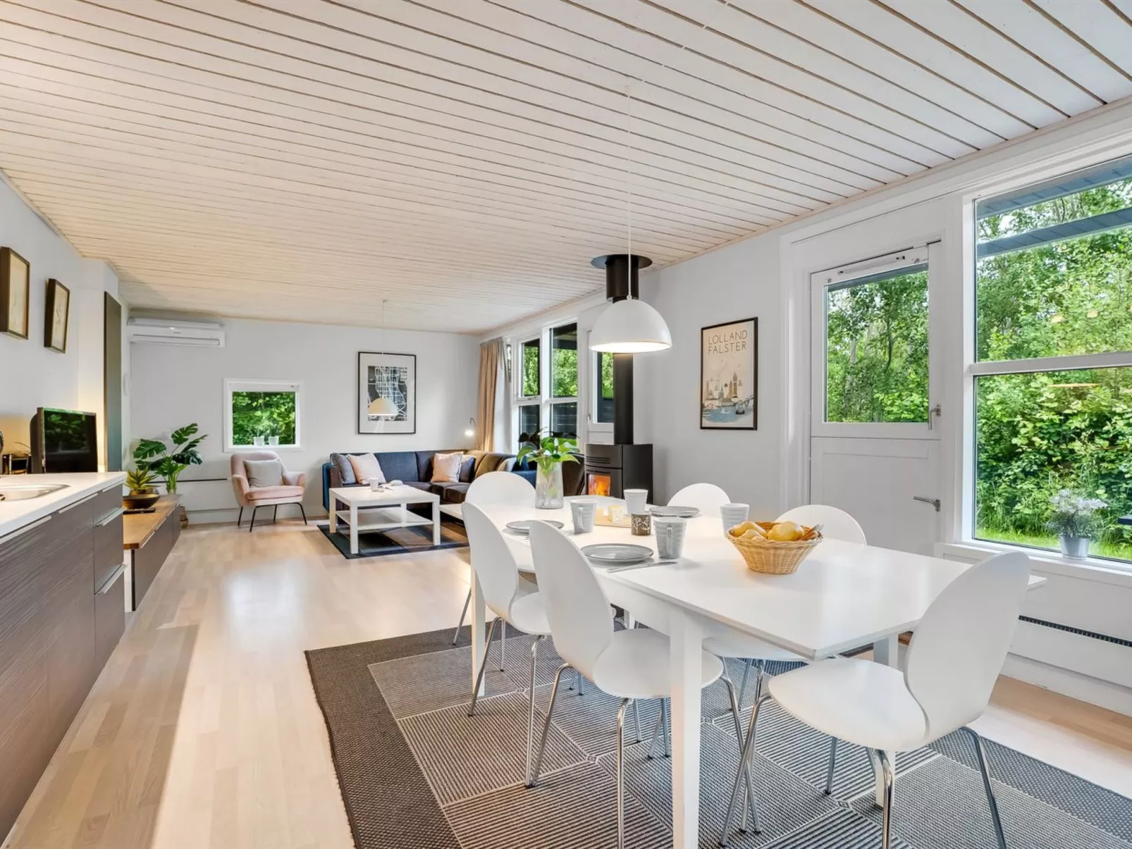 "Torsten" - 30m from the sea-Binnen