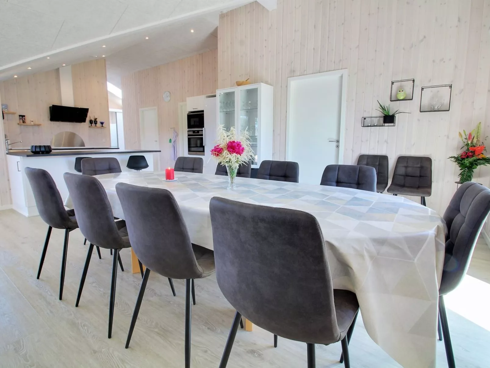 "Tahvo" - 3.3km from the sea-Binnen