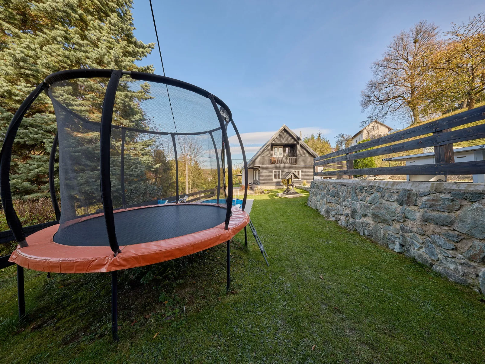 Leisure Lounge & Pool-Buiten