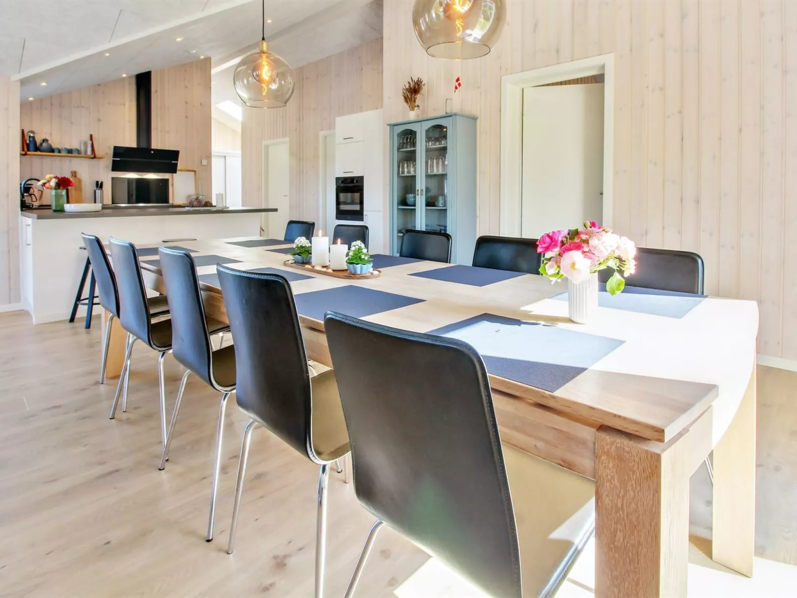 "Anuk" - 2.3km from the sea-Binnen