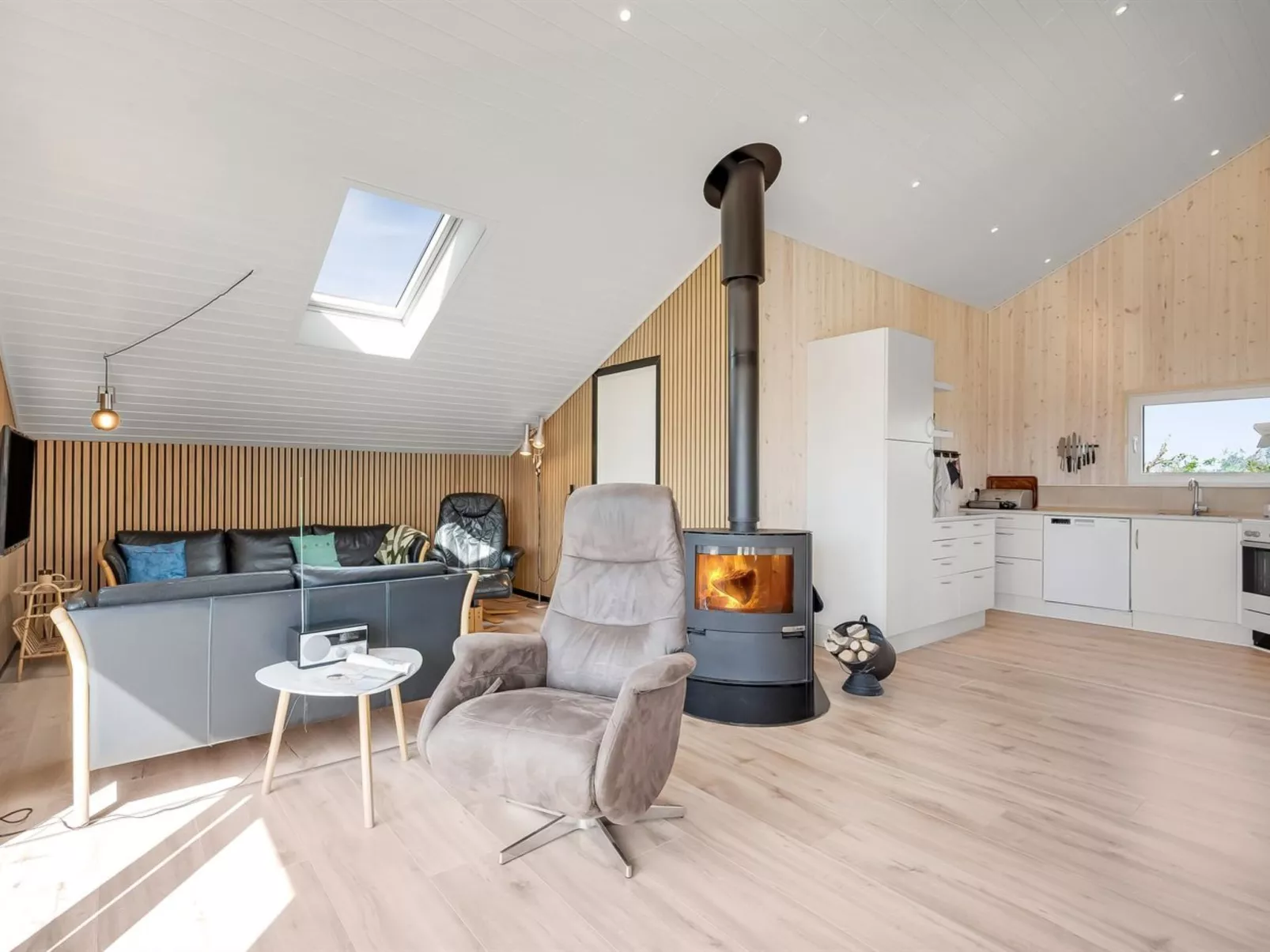 "Arla" - 200m from the sea-Binnen