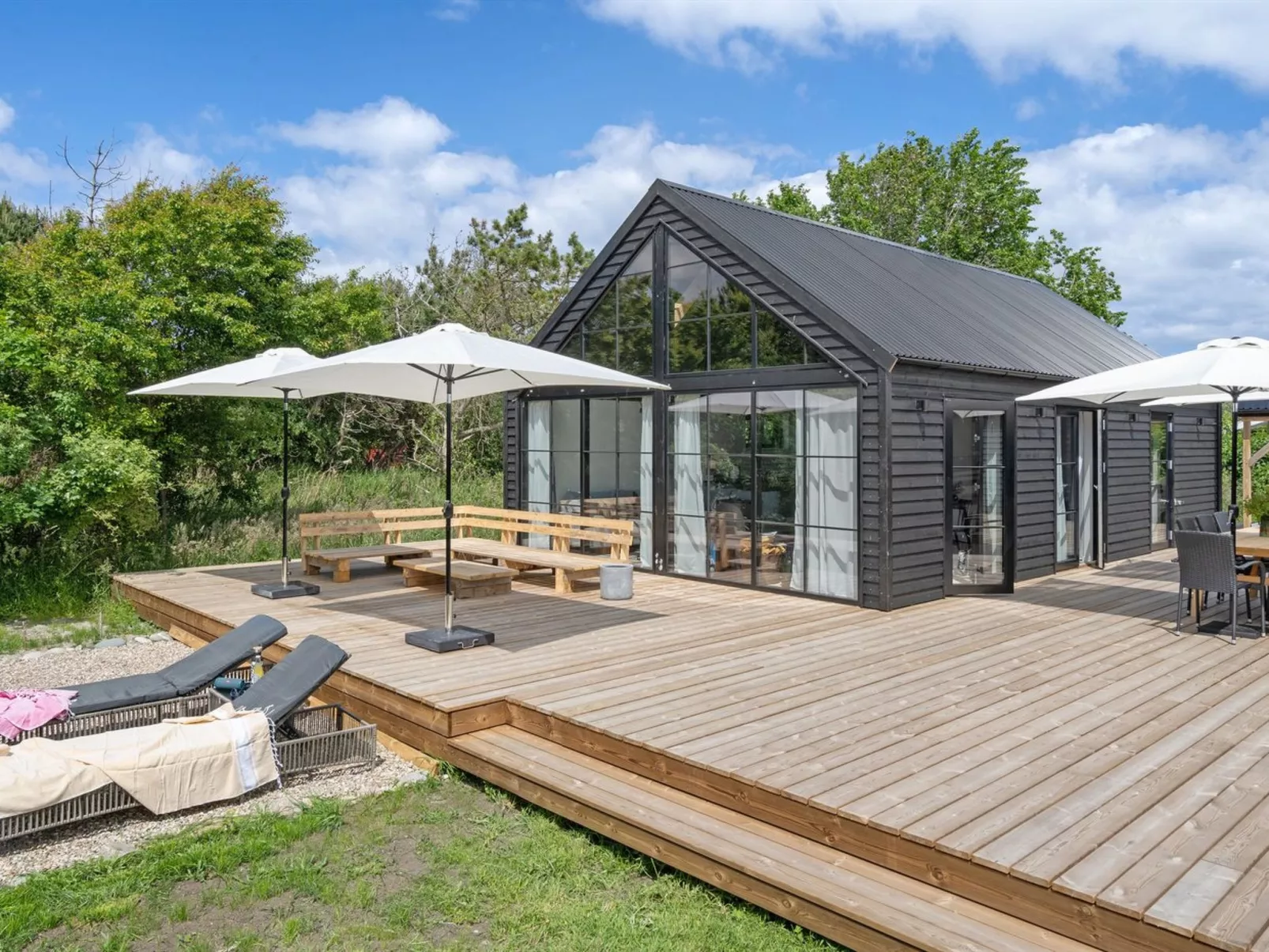 "Henrik" - 100m from the sea-Buiten