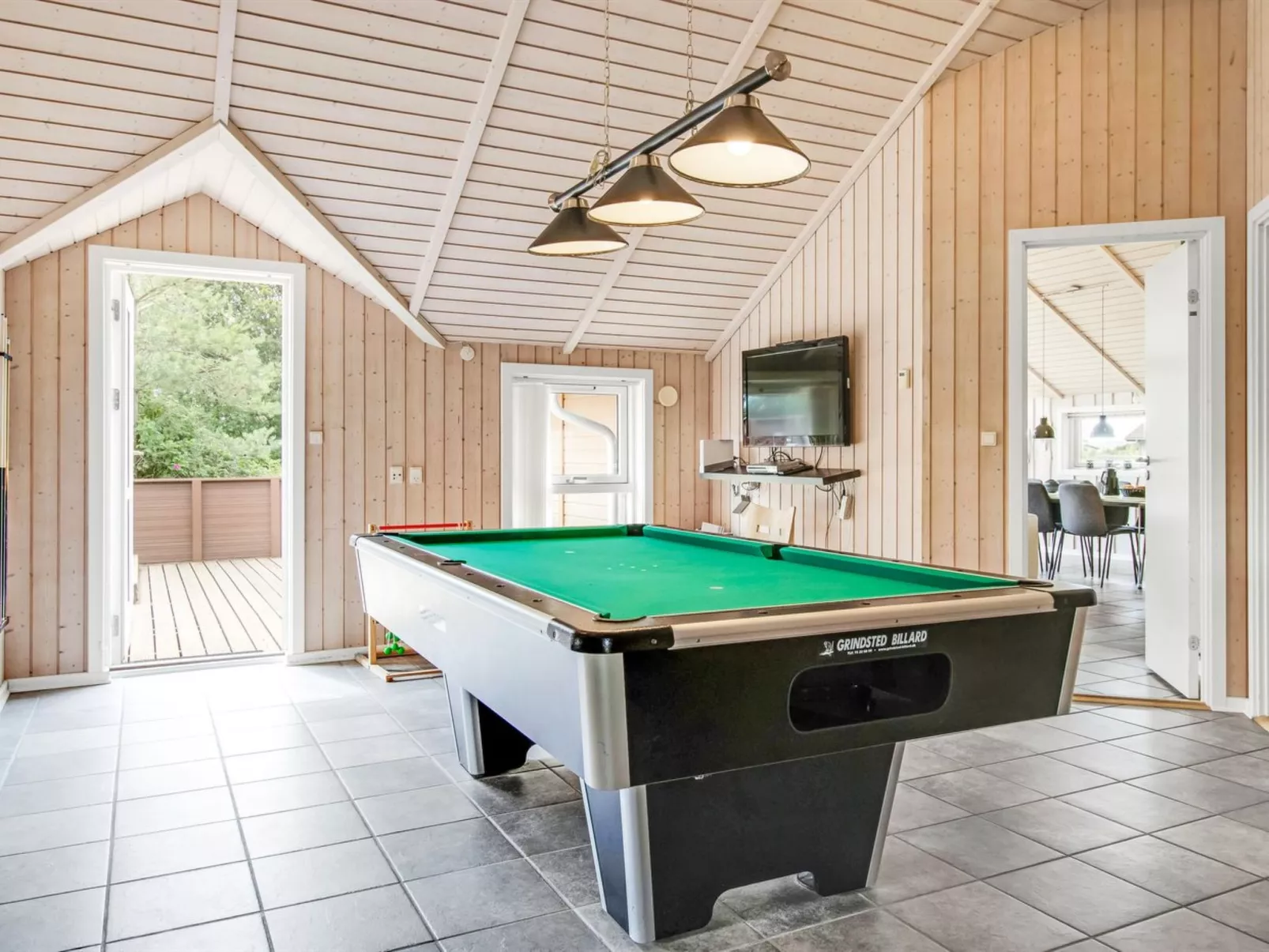 "Svenny" - 800m from the sea-Binnen