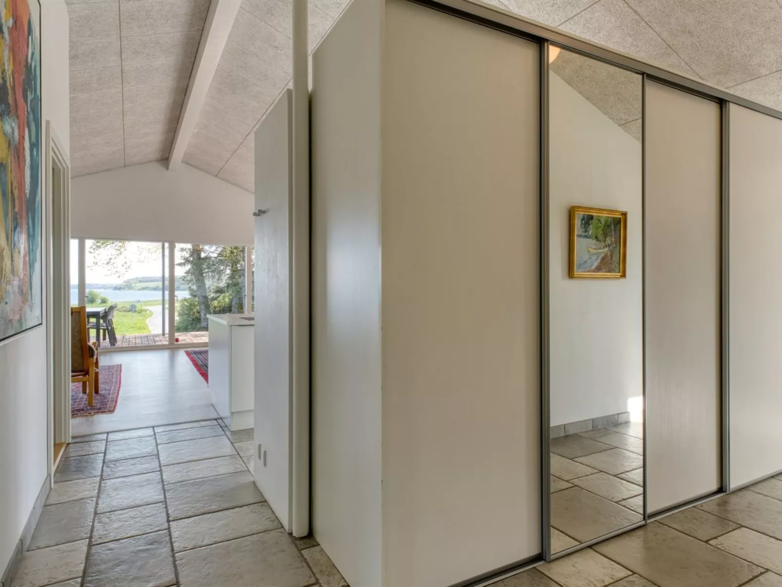 "Elissa" - 50m to the fjord-Binnen