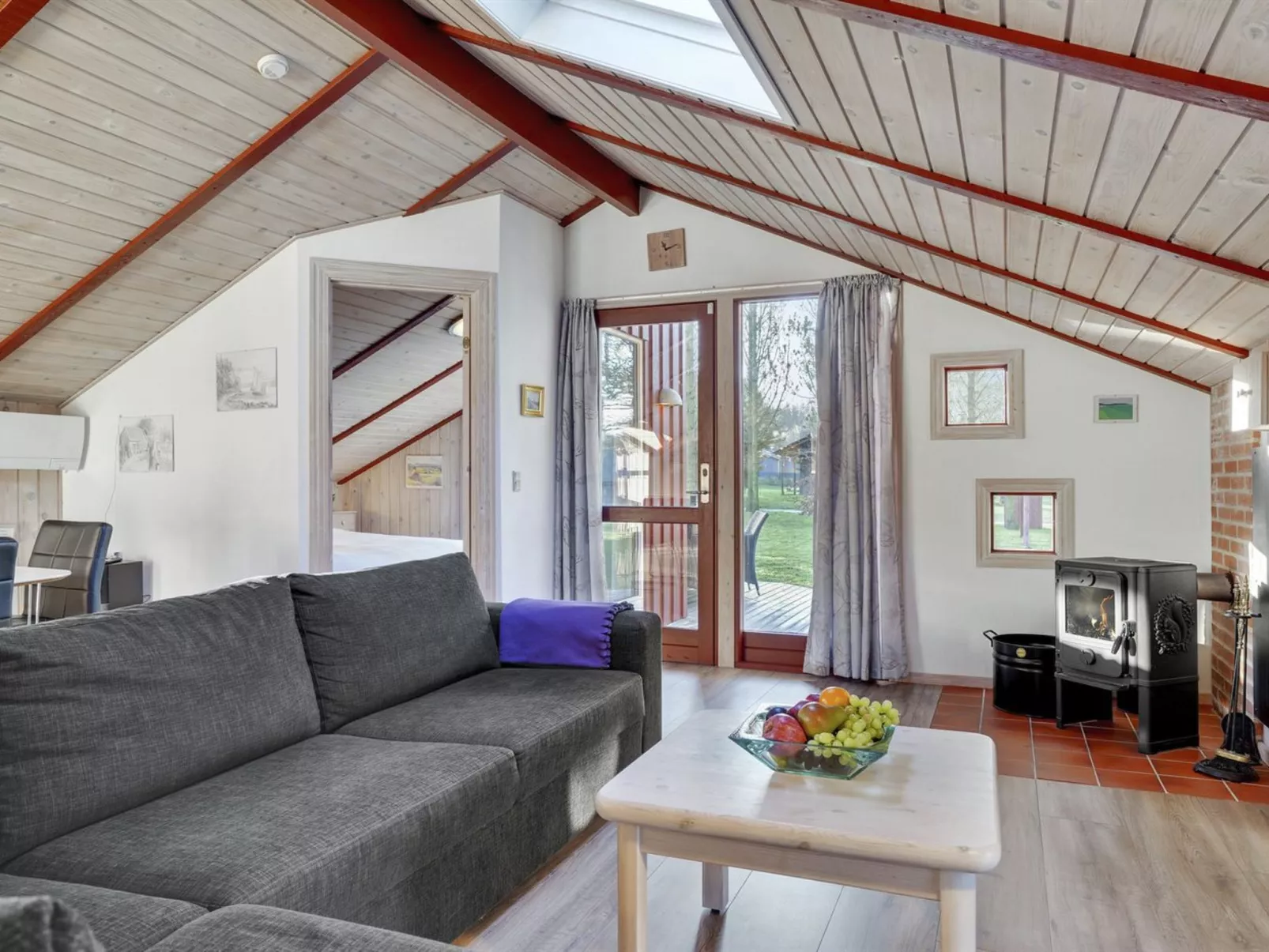 "Thurir" - 4km from the sea-Binnen