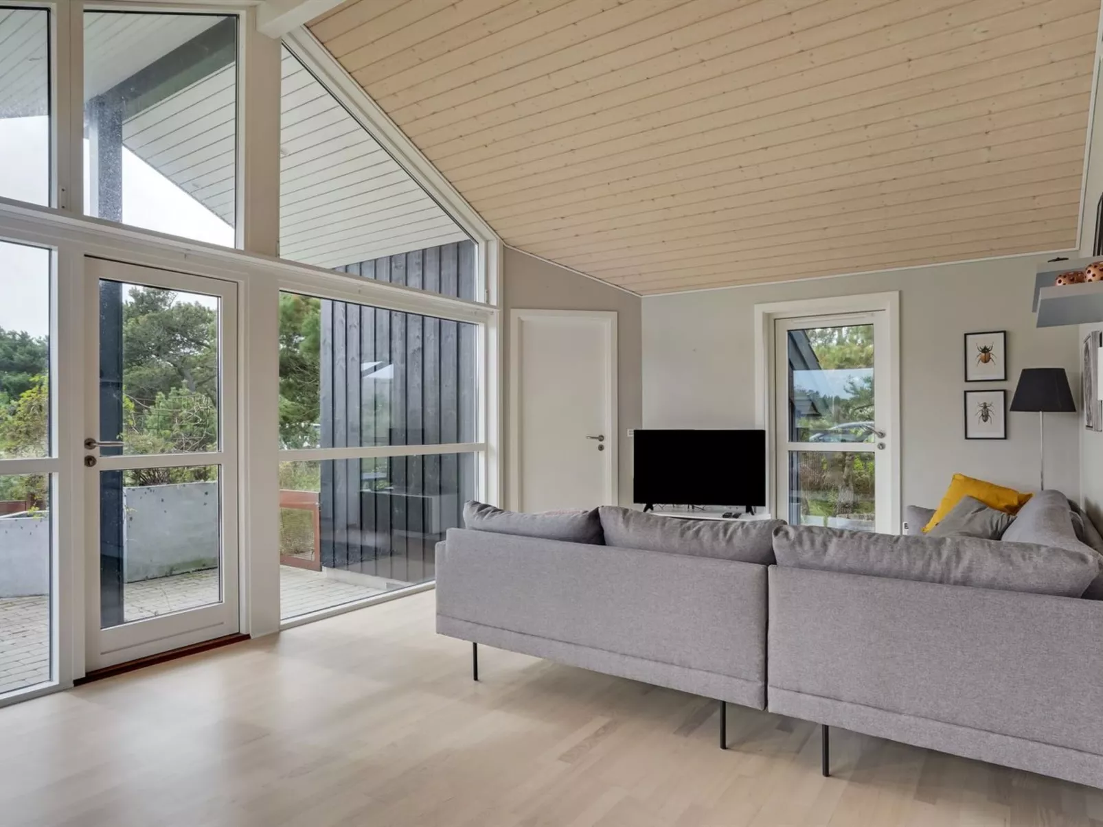 "Illona" -  from the sea-Binnen