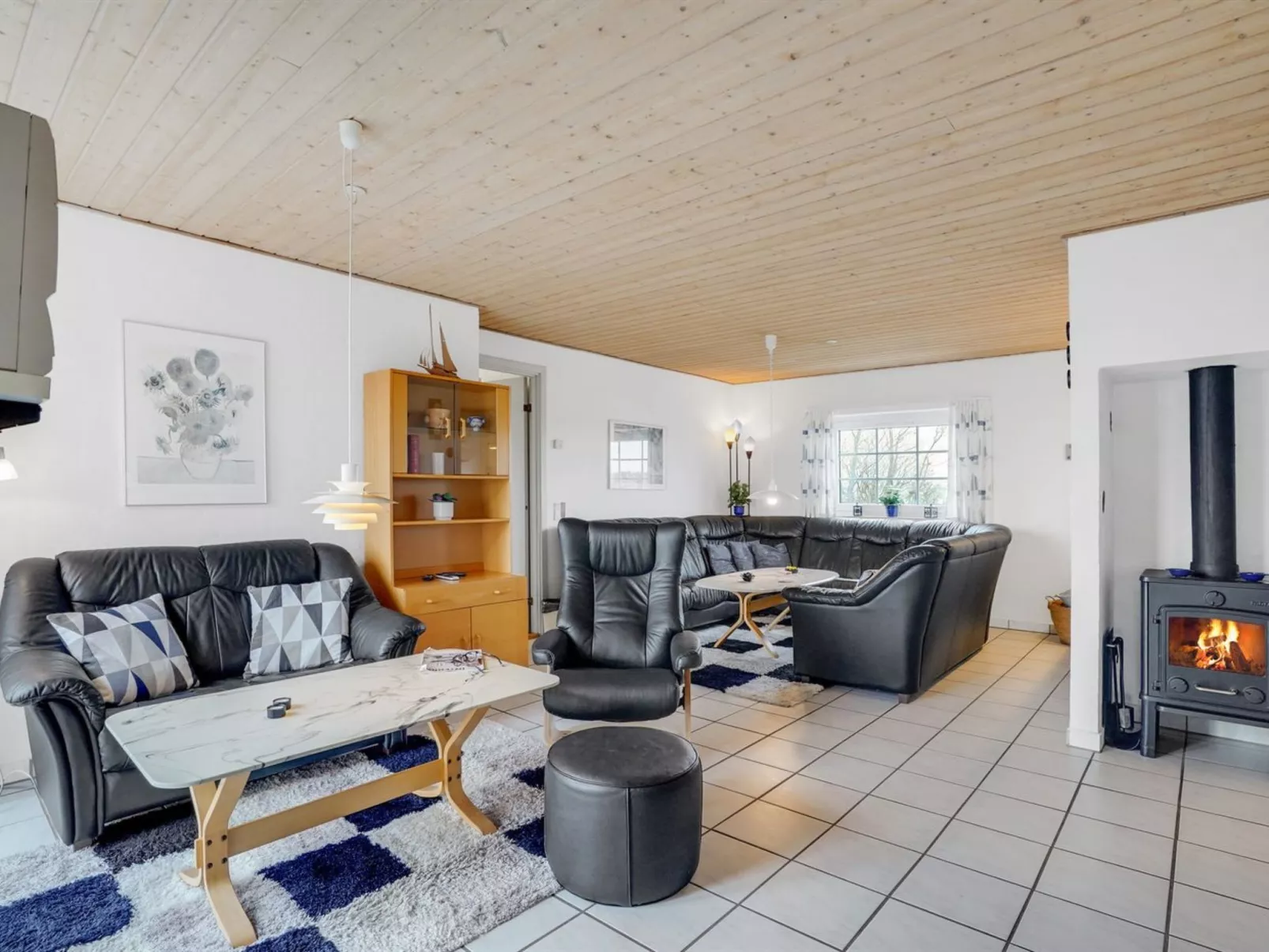 "Jügen" - 900m to the fjord-Binnen