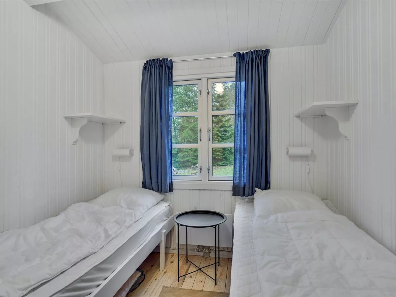 "Fjola" - 200m from the sea-Binnen