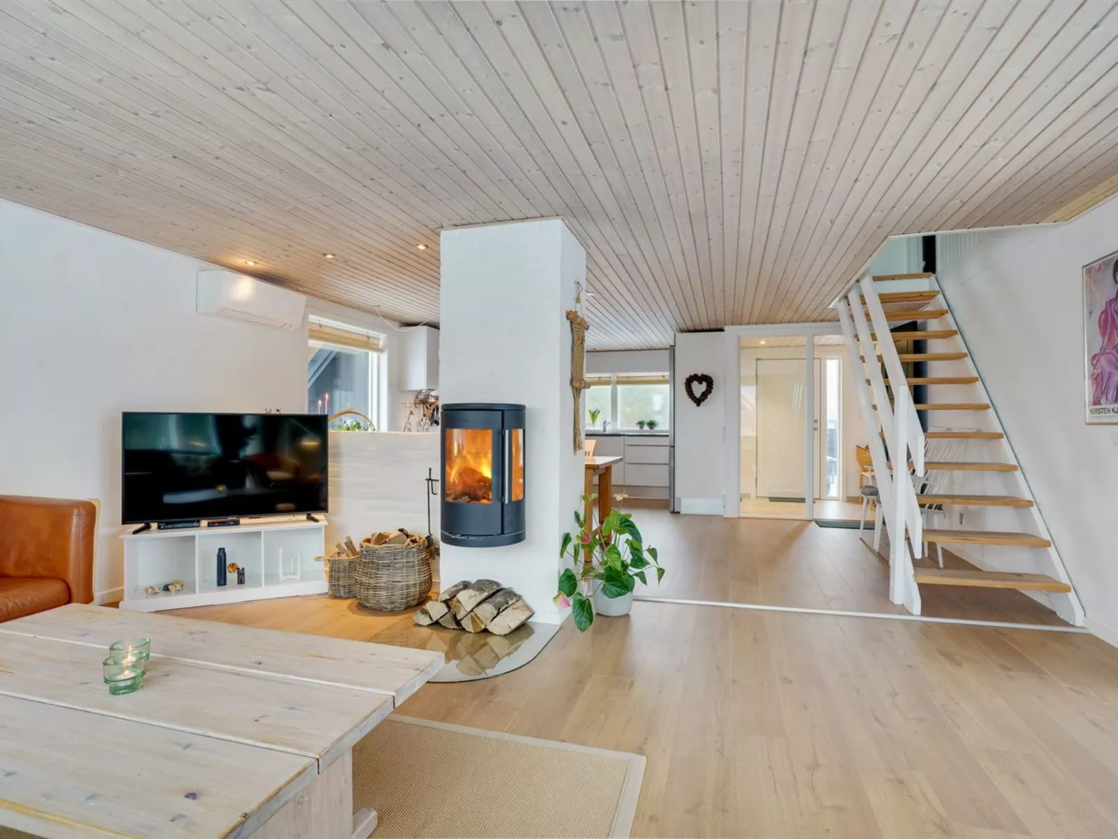 "Reiko" - 1.5km from the sea-Binnen