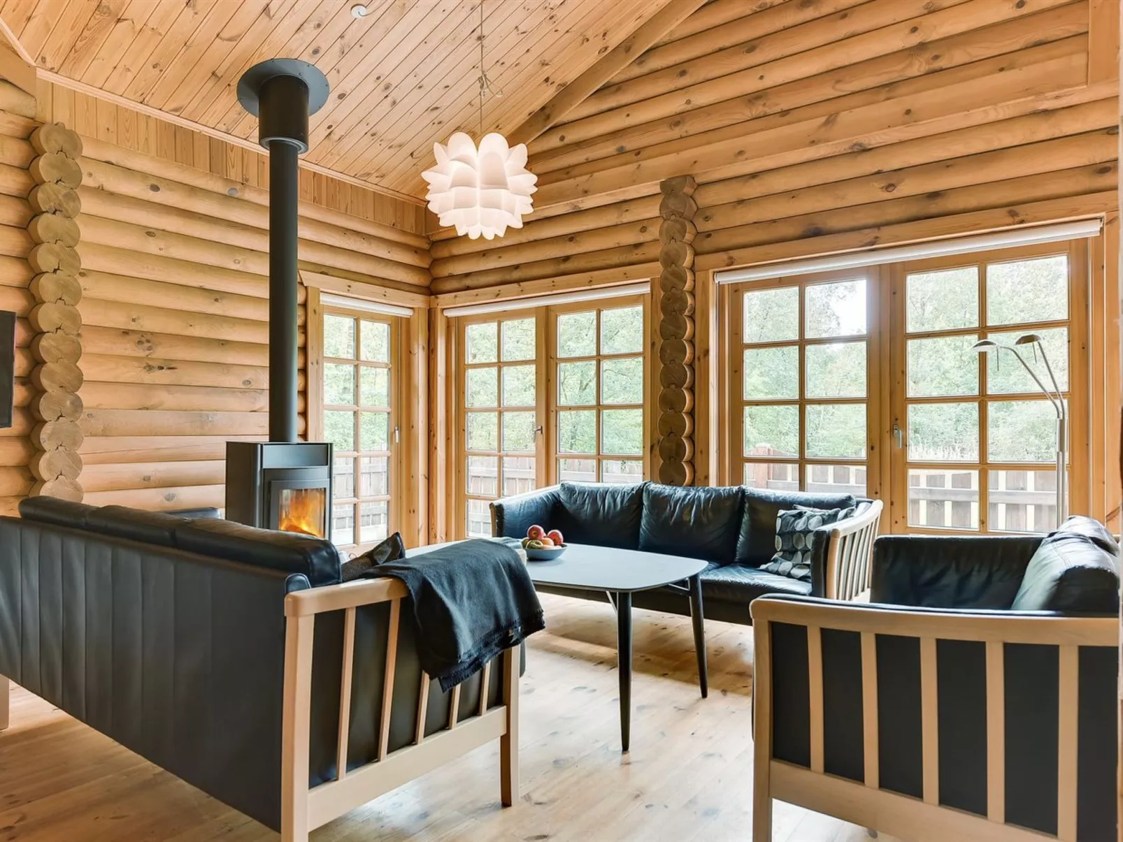 "Frederica" - 30km from the sea-Binnen