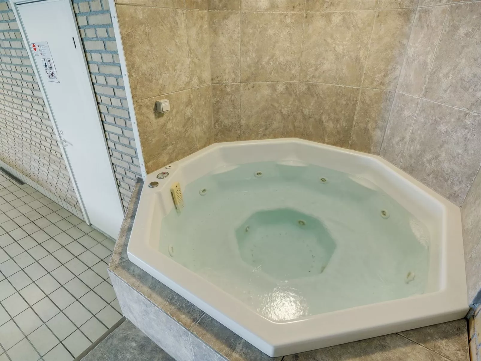 "Stilla" - 35km from the sea-Binnen