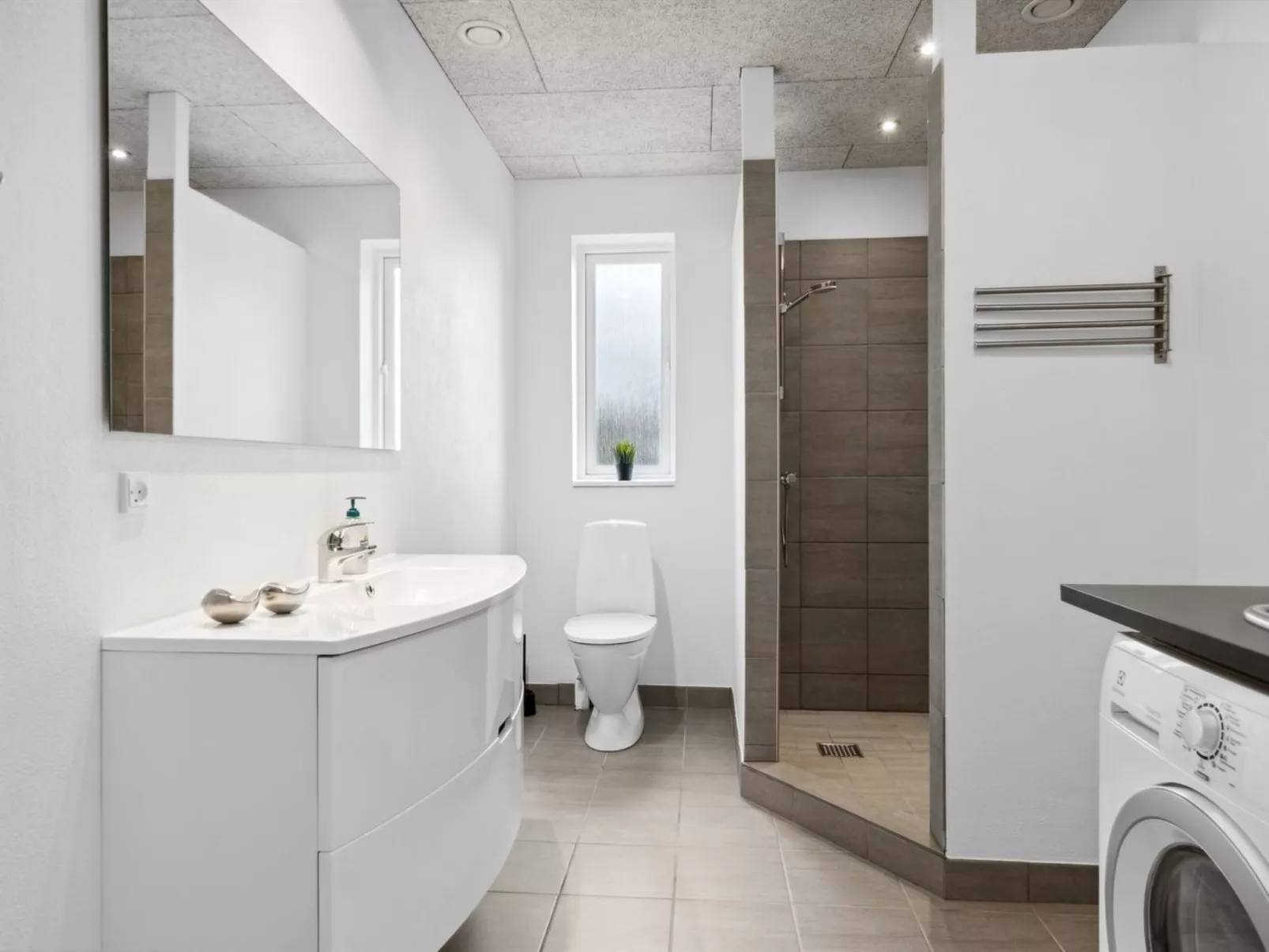 "Thorbiorn" -  from the sea-Binnen