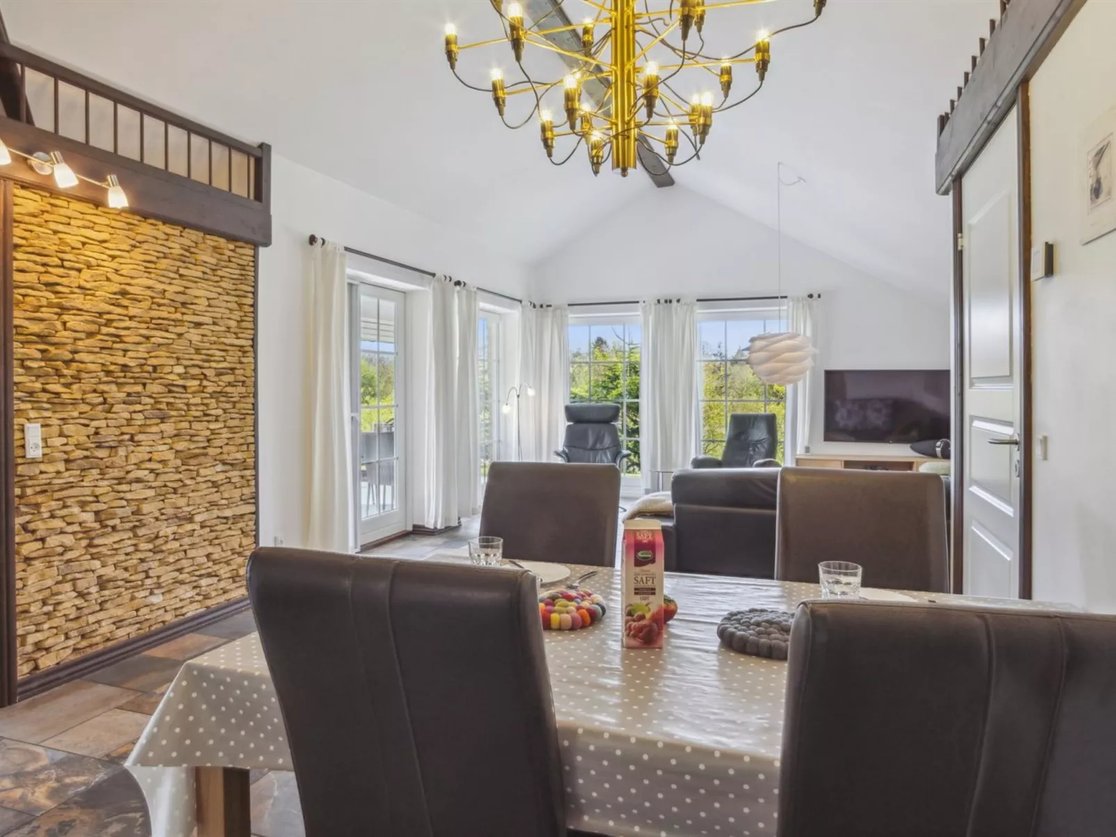 "Sippora" - 29km from the sea-Binnen