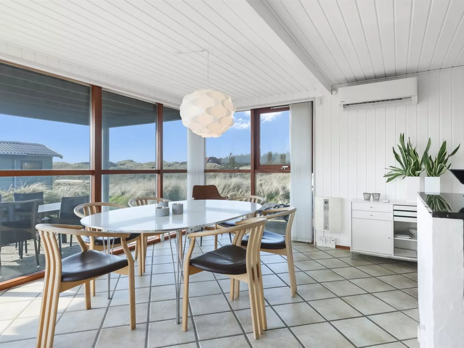 "Lilie" - 350m from the sea-Binnen