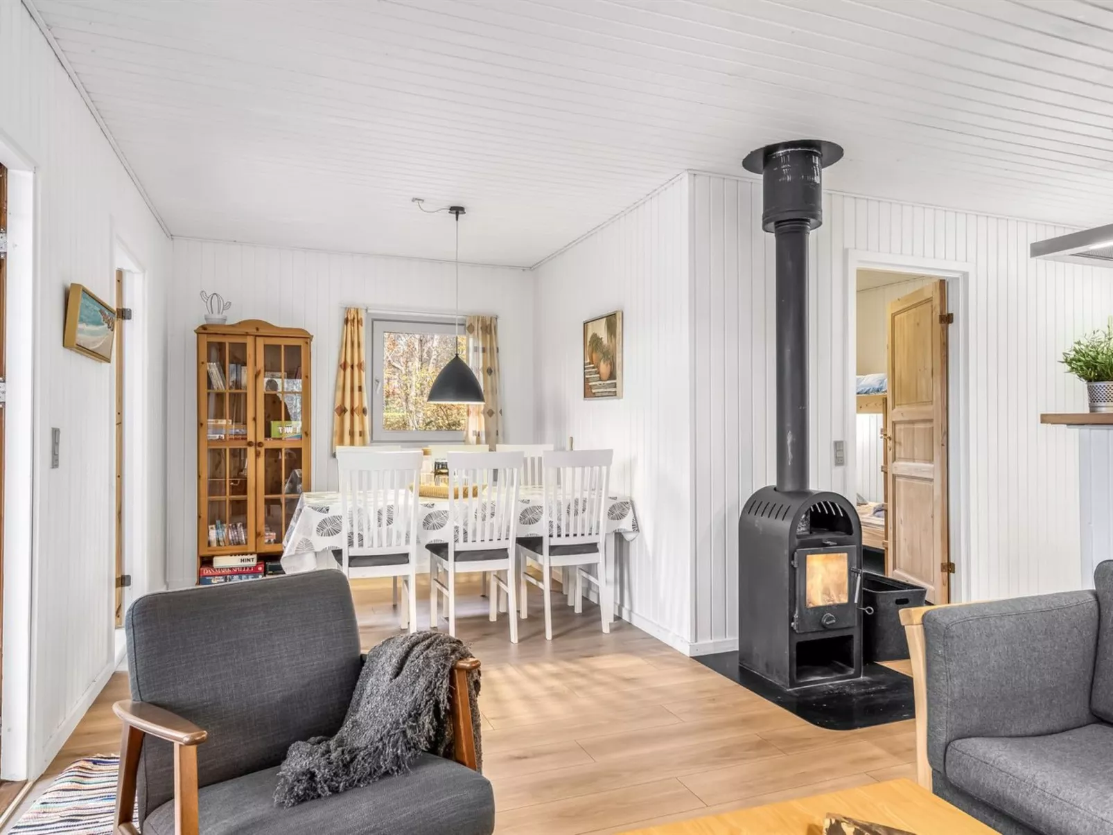 "Lonneke" - 800m from the sea-Binnen