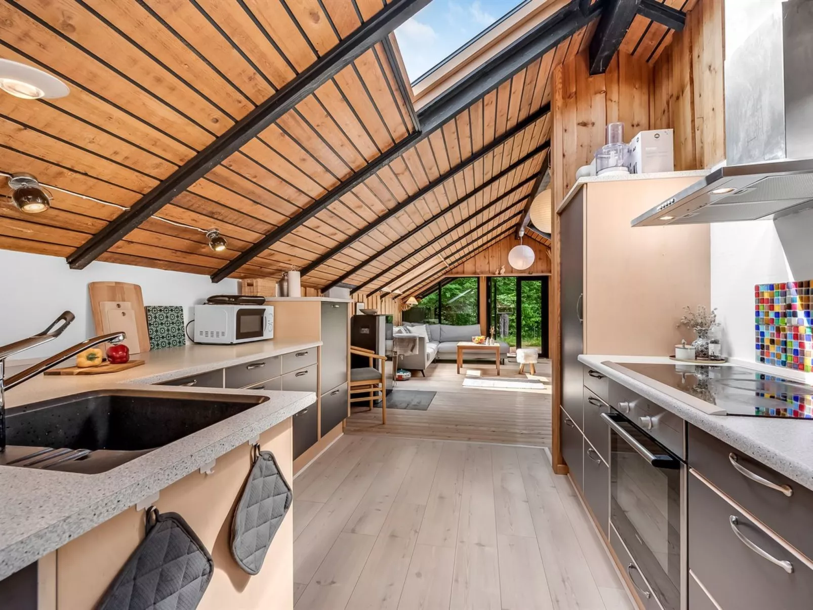 "Kadife" -  from the sea-Binnen