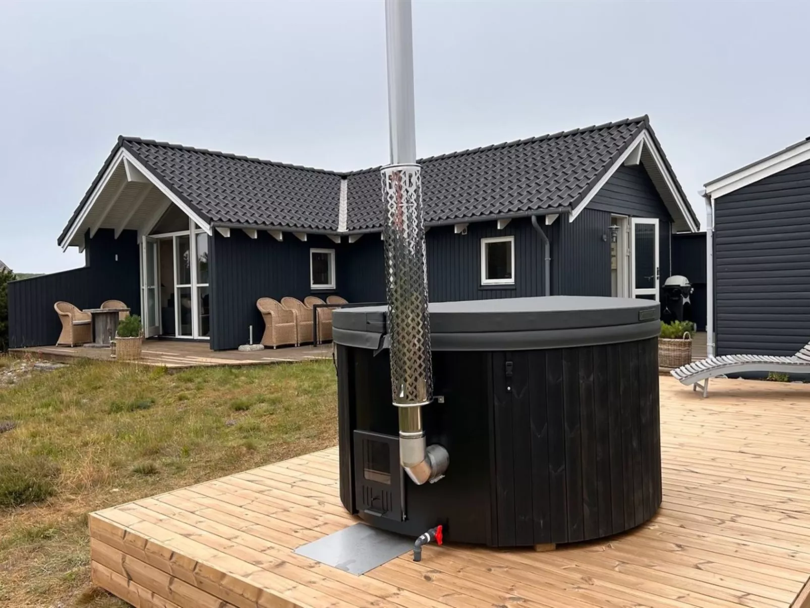 "Effie" - 500m from the sea-Binnen