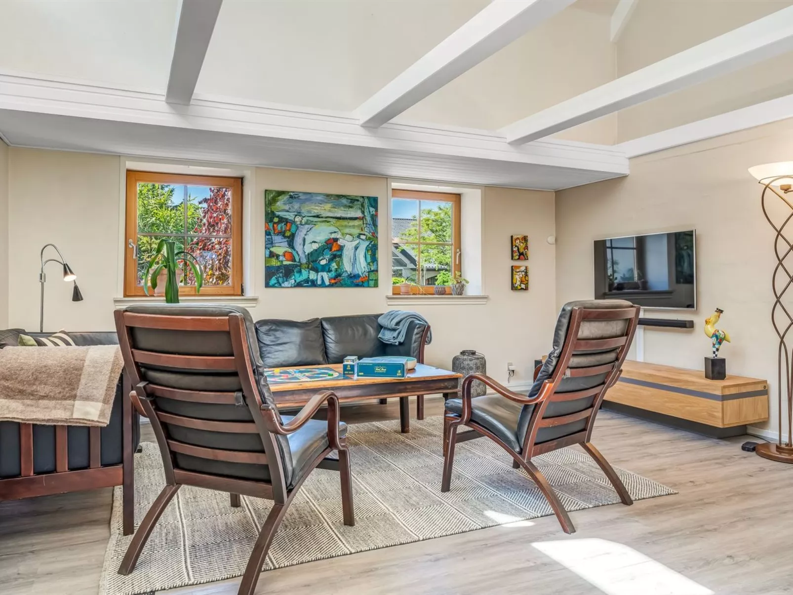 "Elia" - 5km to the fjord-Binnen