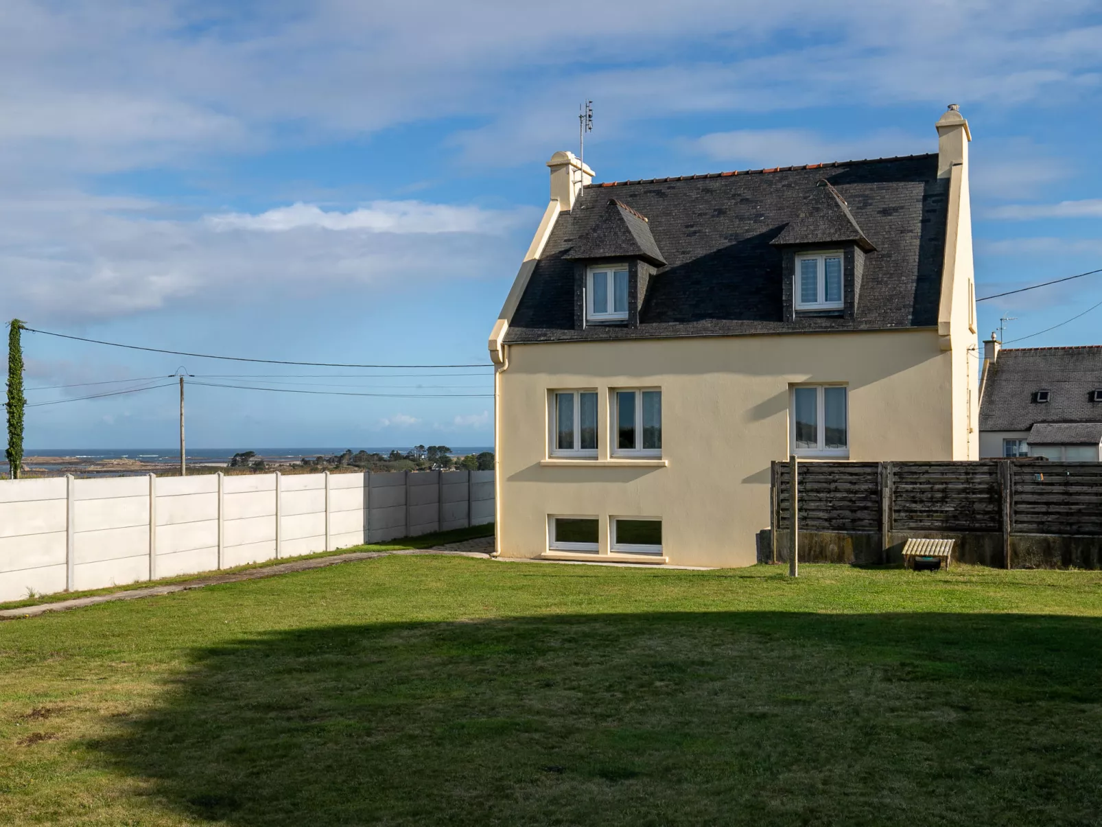 Entre Terre et Mer-Buiten