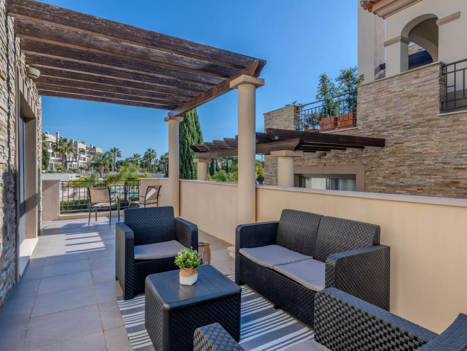 Pine Hills Diadema-Binnen