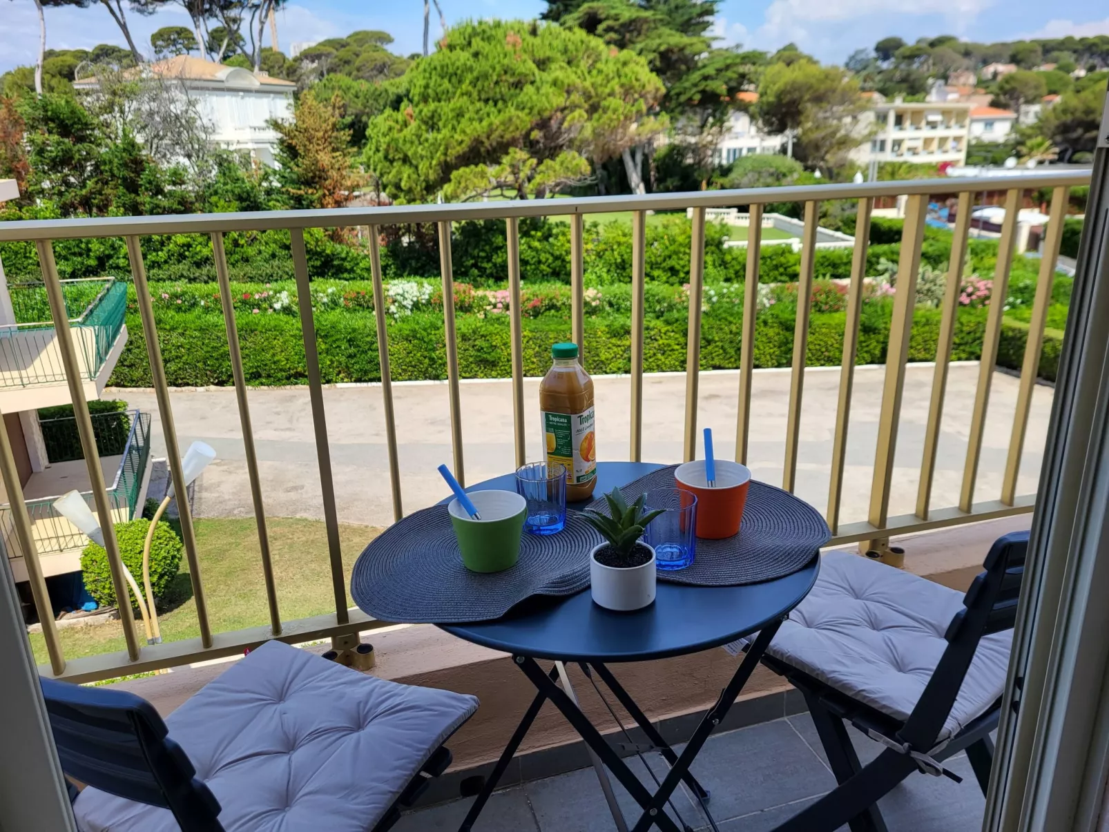 La Bouée-Buiten