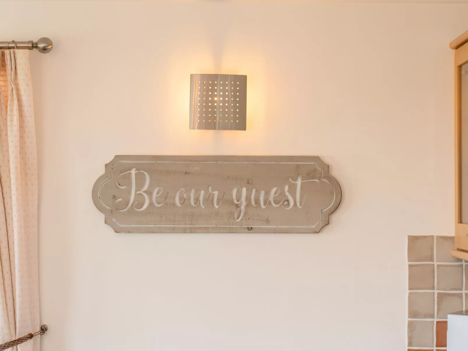 Serendipity Lodge-Buiten