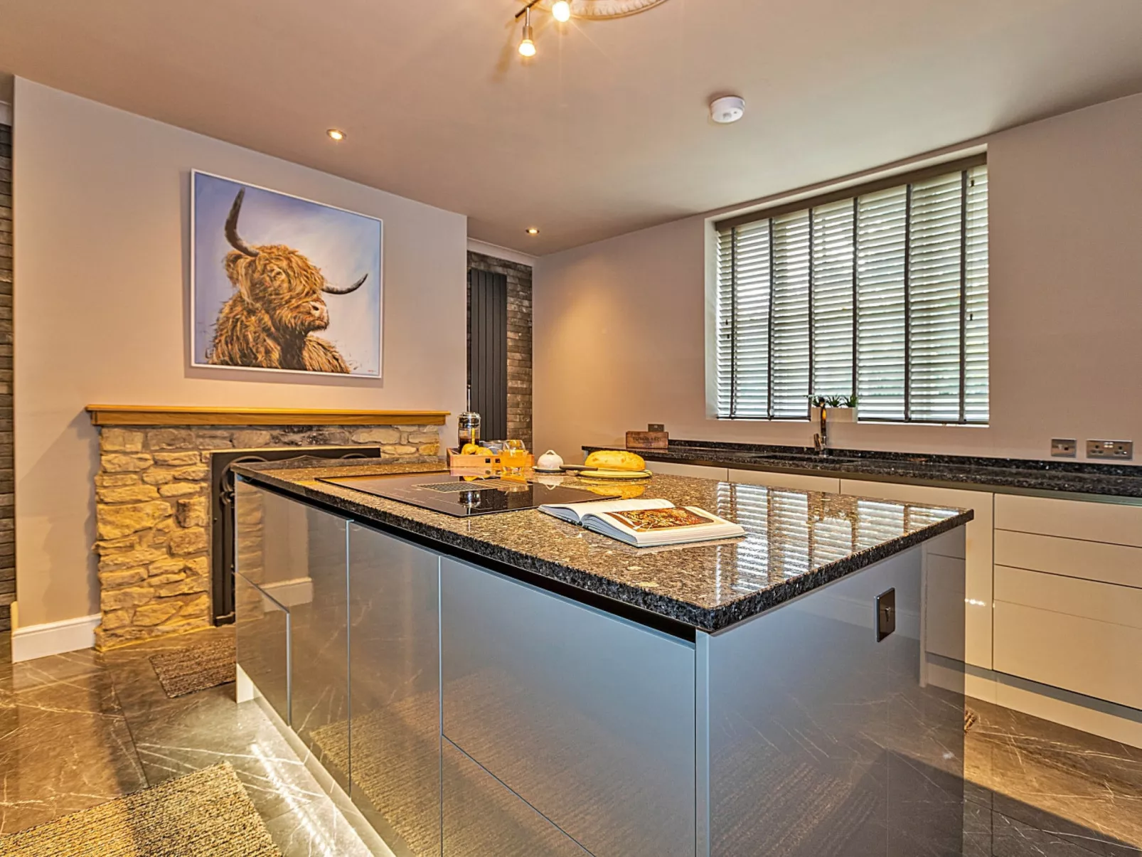 Ttich Manor Retreat-Binnen