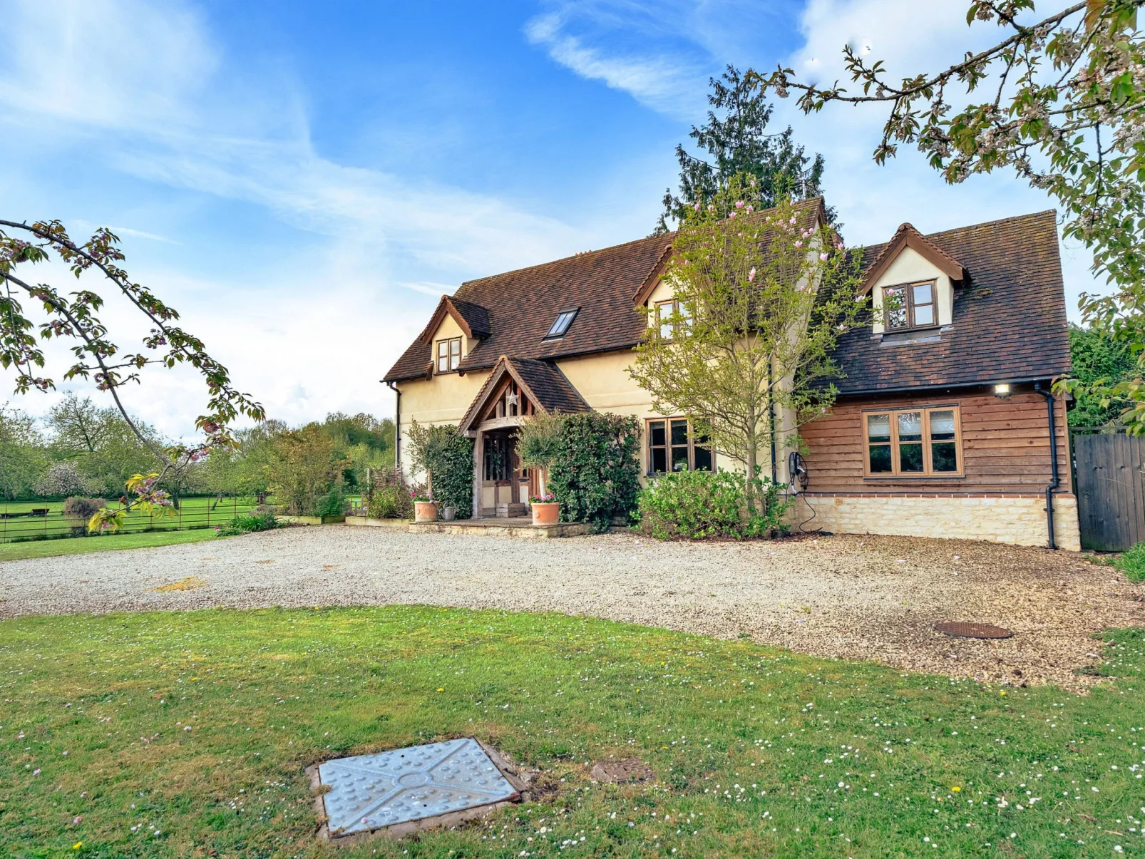 Windfall Cottage-Buiten