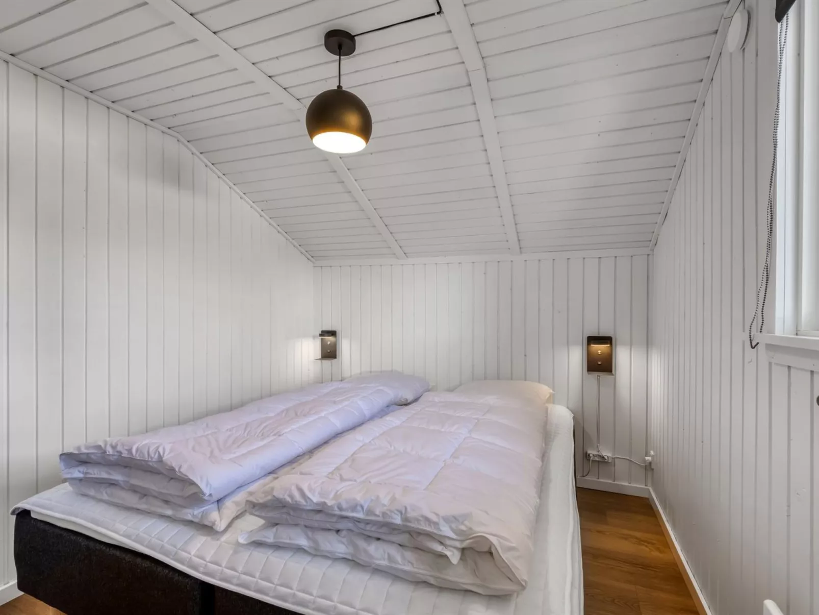 "Thamina" - 200m to the fjord-Binnen