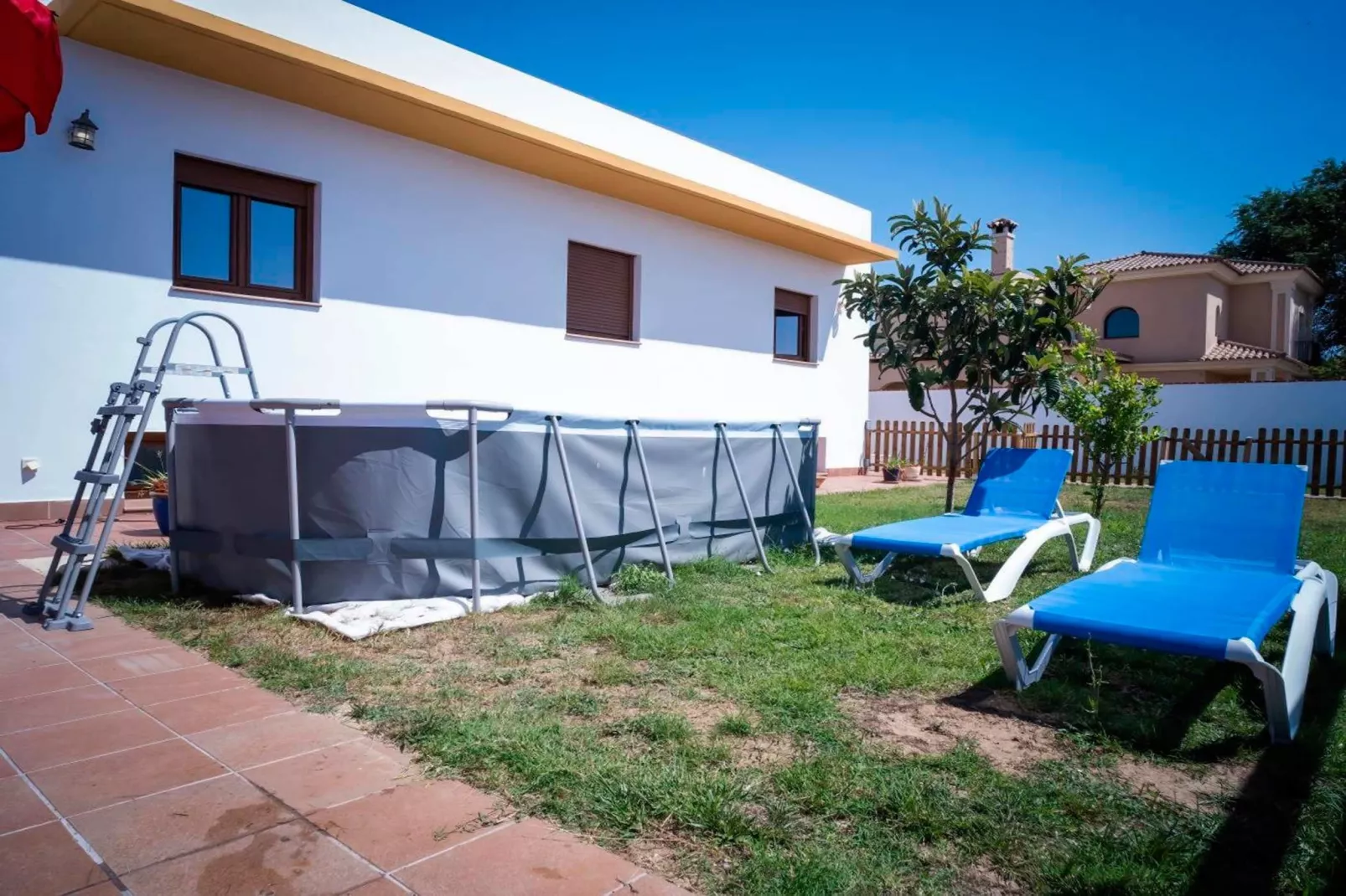 1948- +34601093121-Faciliteiten