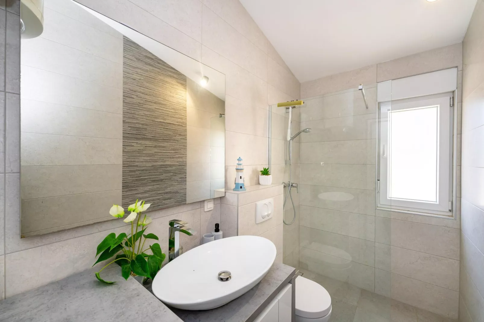 Villa Gajser-Badkamer