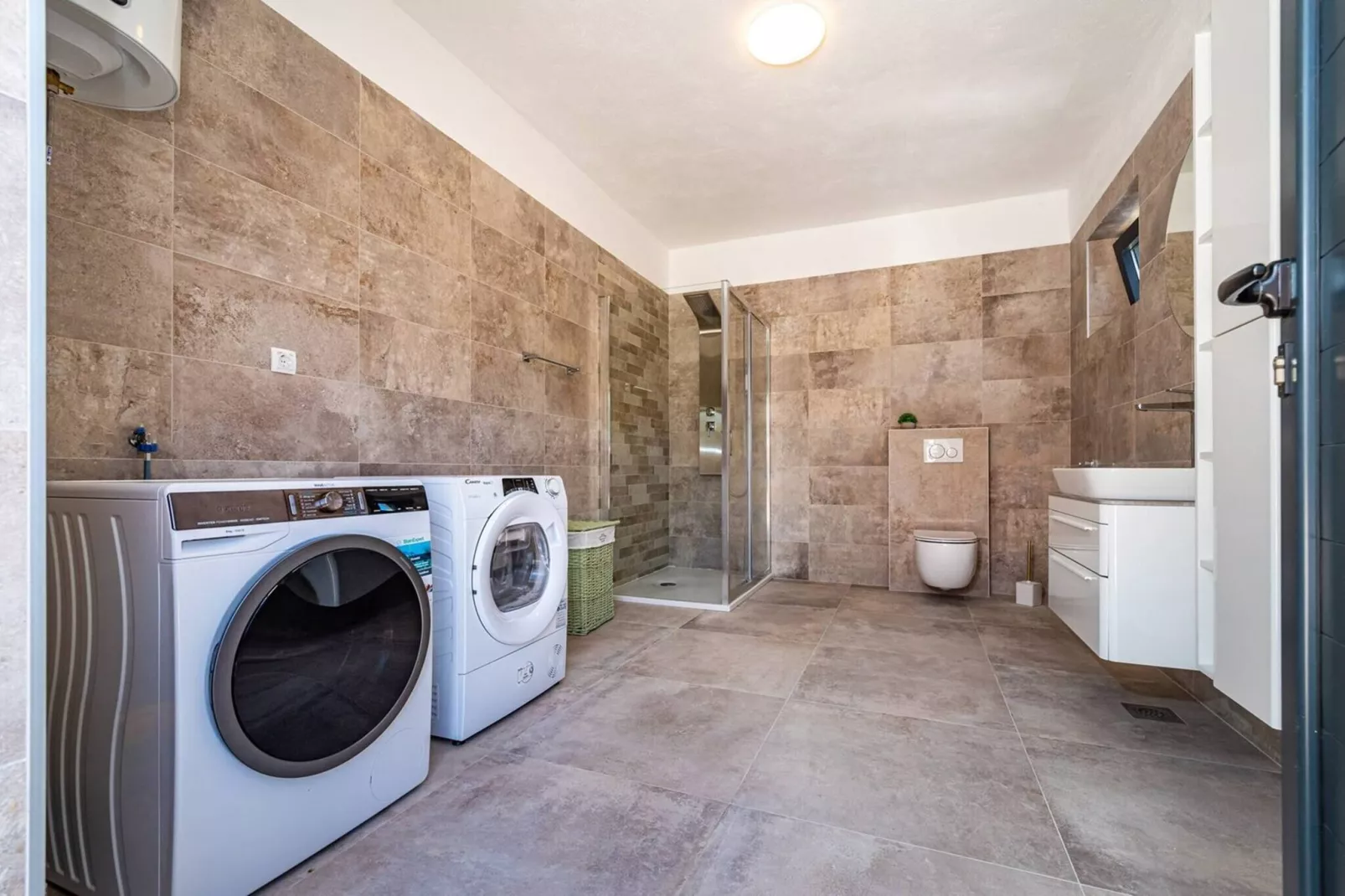 Luxury Villa Escape-Badkamer