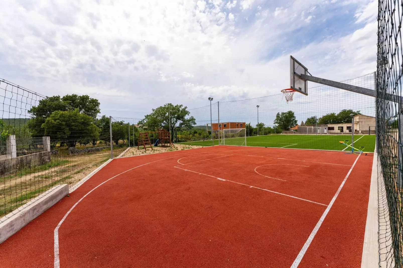 Holiday home Burgija-Faciliteiten