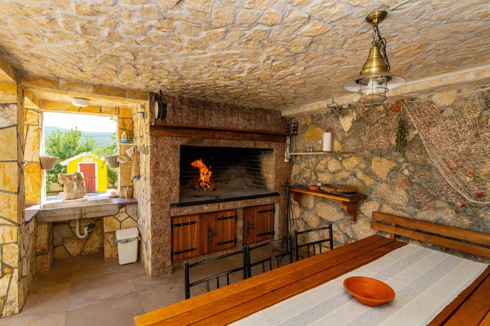 Villa Sucic with private pool-Eetkamer