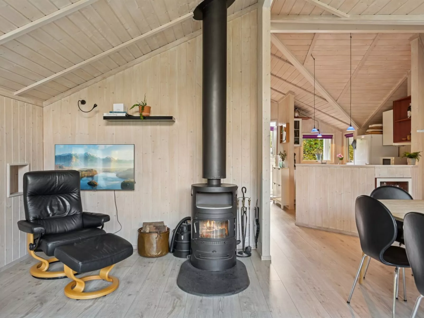 "Gyda" - 840m from the sea-Binnen