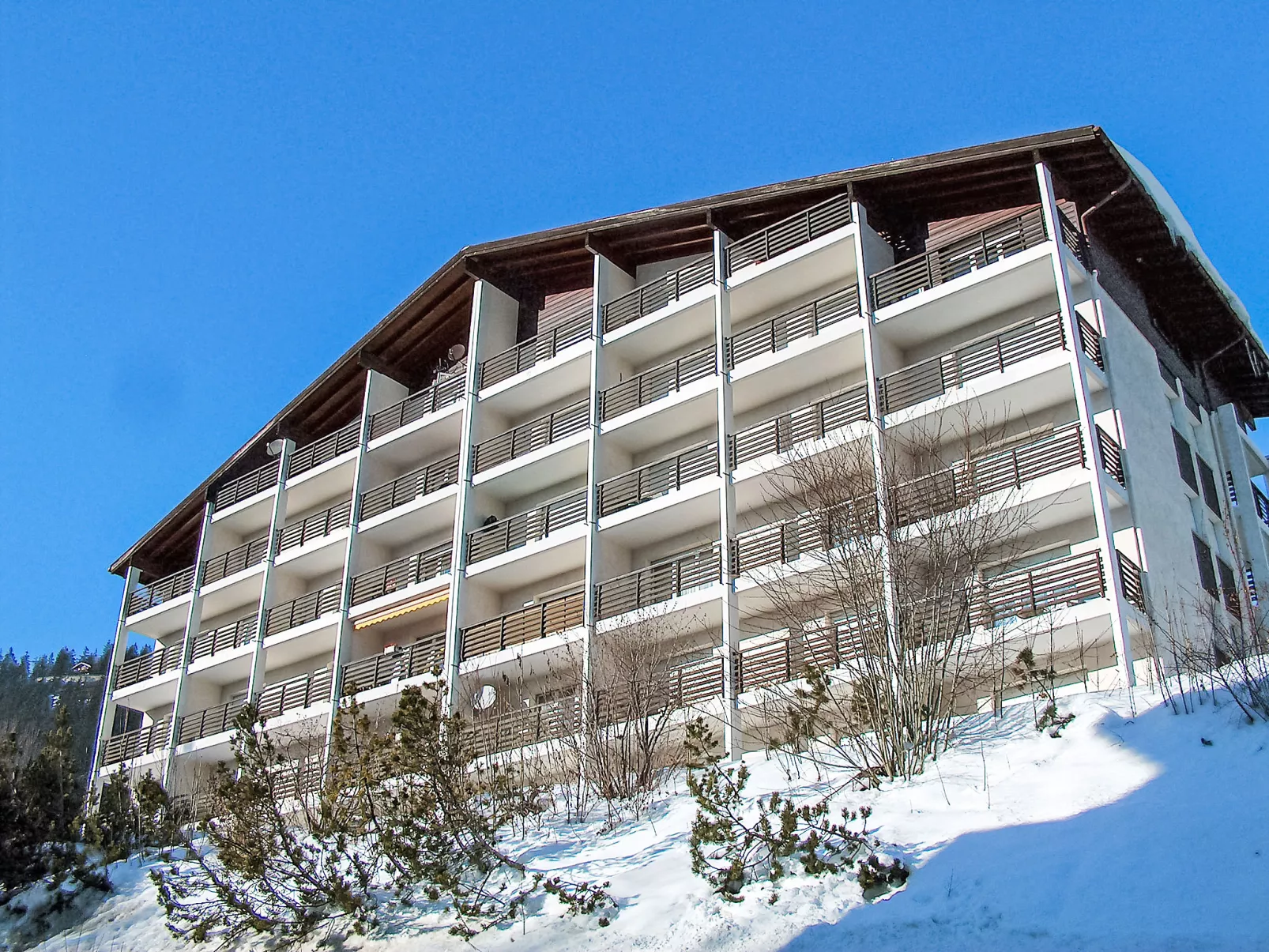 Armorial Ouest 51-Buiten