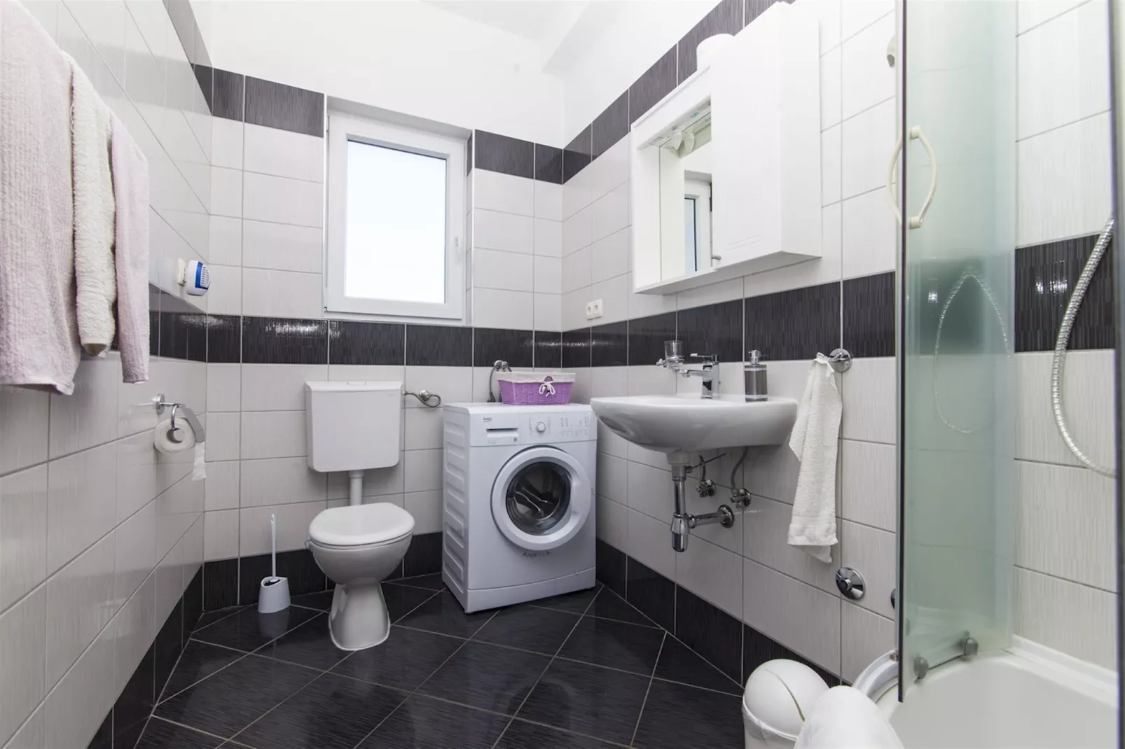 Sea view Villa Brodarica-Badkamer