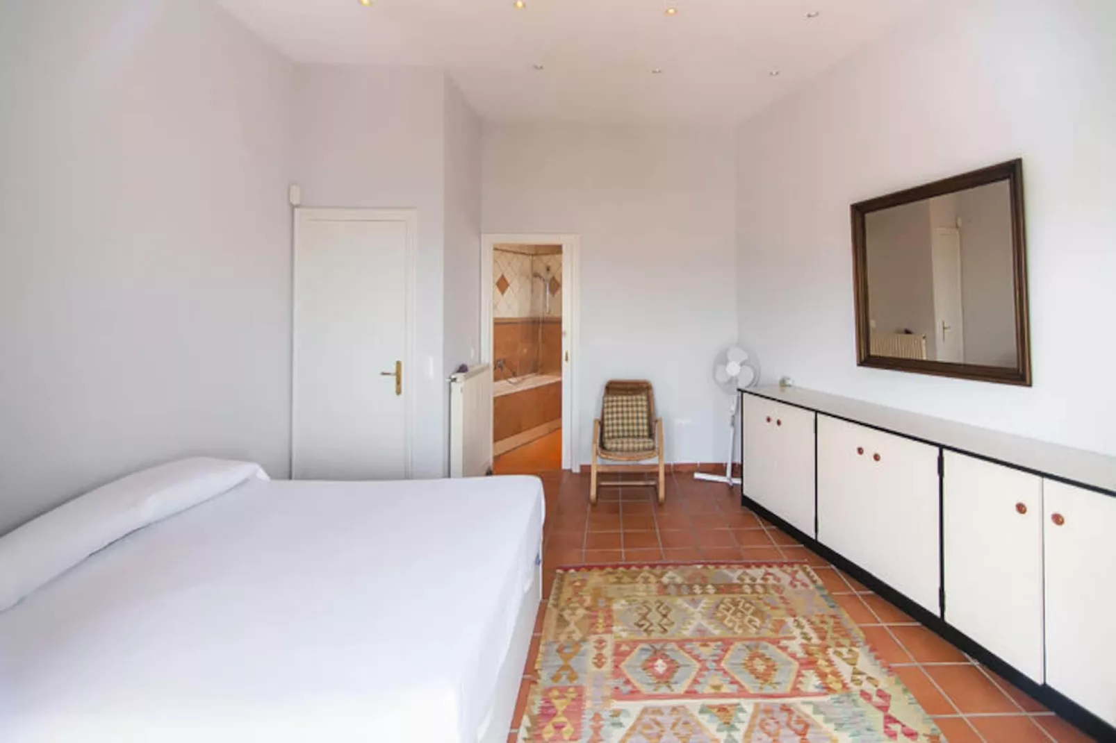 Maison à Roses-Niet-getagd