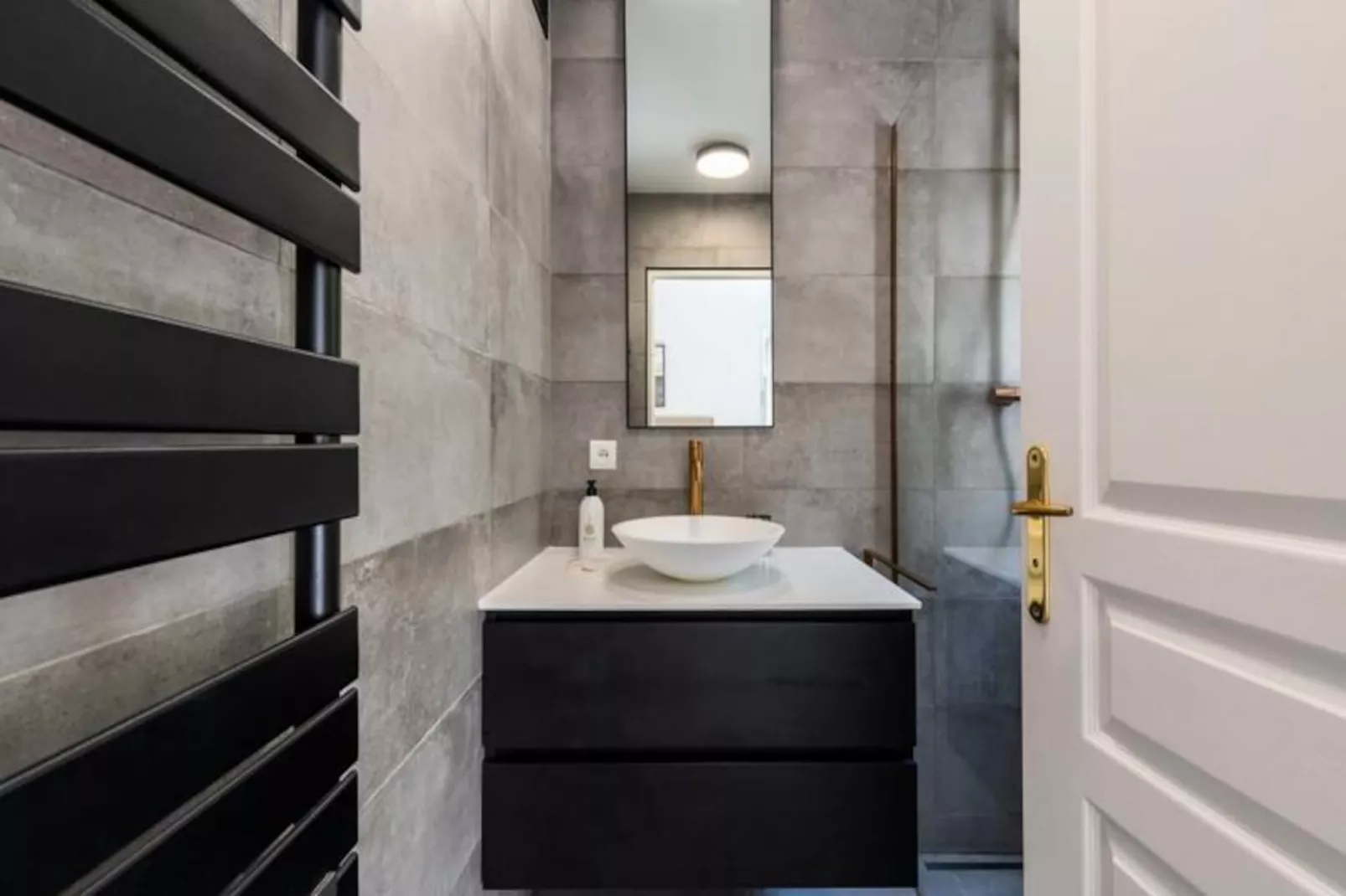 Résidence 2p Rez-de-jardin Avec Piscine – Calme, Parking Privé-Niet-getagd