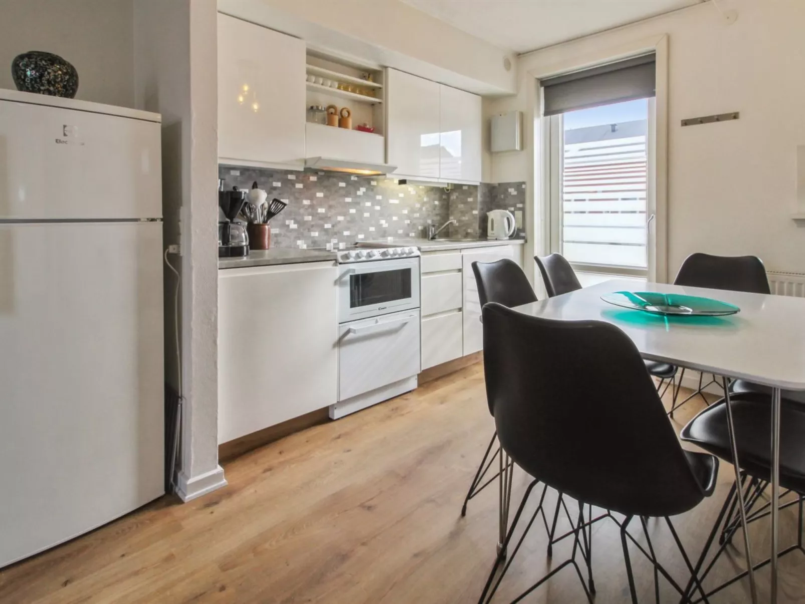 "Odger" - 2.3km from the sea-Binnen