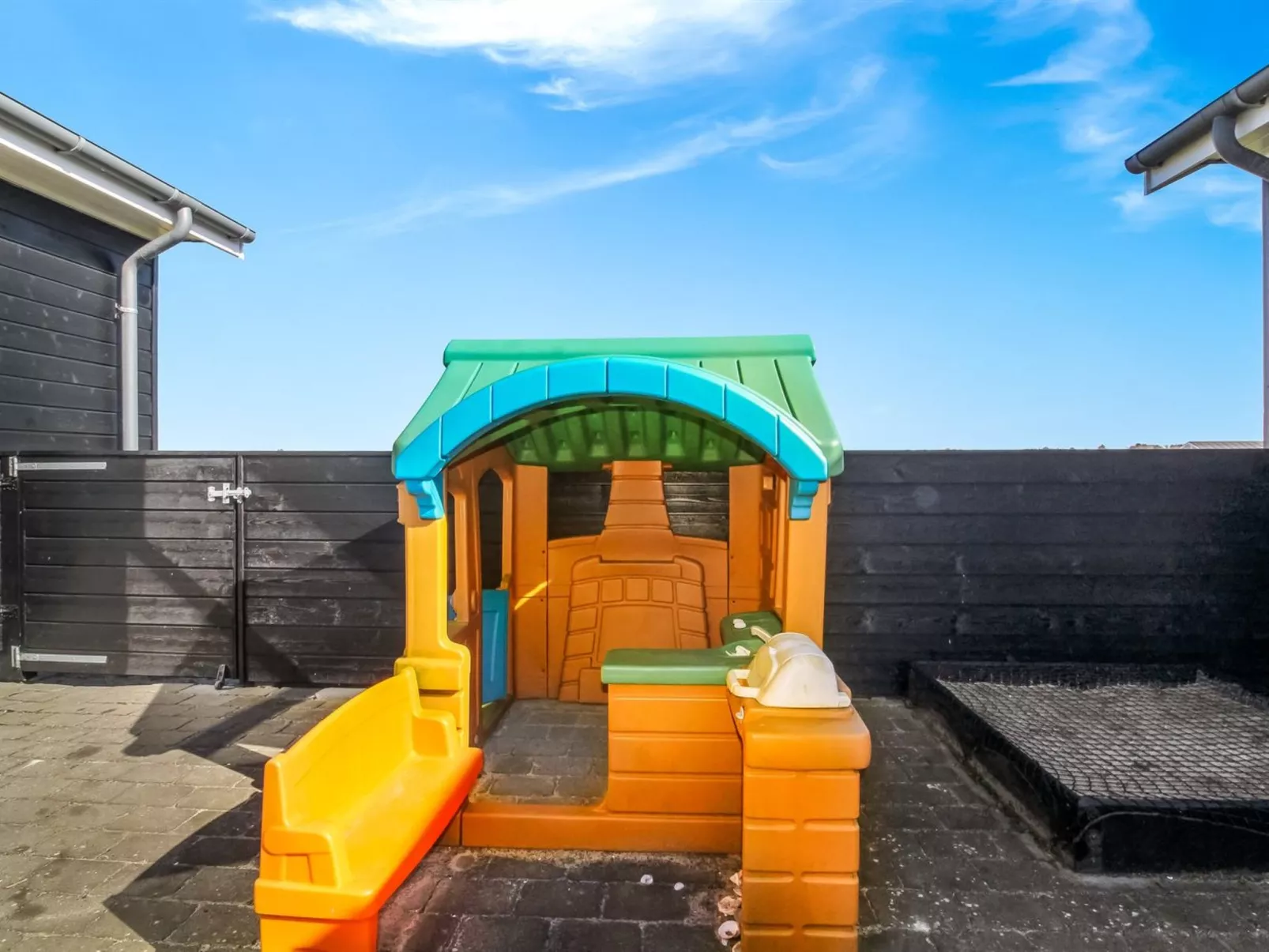 "Edgar" - 1.5km from the sea-Buiten